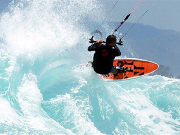 Bali Kite Surfing School
Swiss-Belresort Watu Jimbar