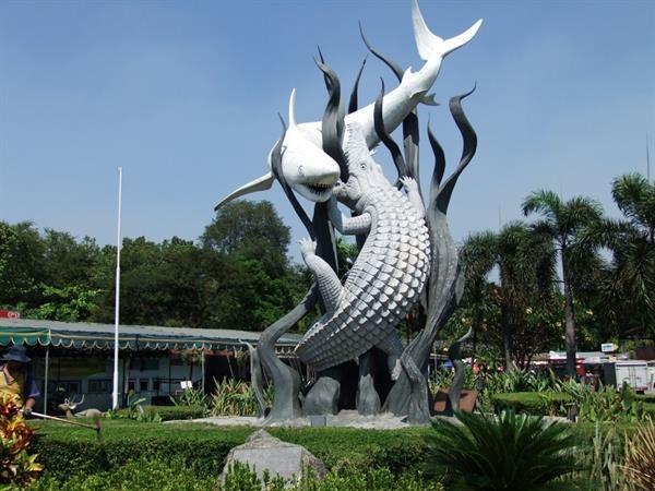 Kebun Binatang Surabaya
Swiss-Belinn Tunjungan