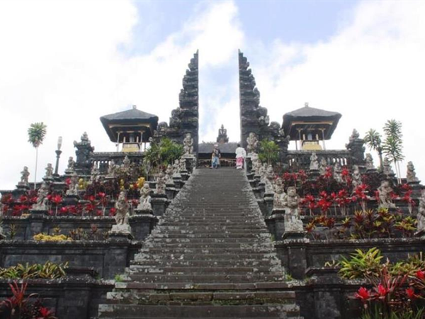 Pura Besakih
Swiss-Belinn Legian, Bali
