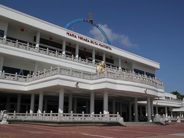 Maha Vihara Duta Maitreya
Zest Harbour Bay Batam