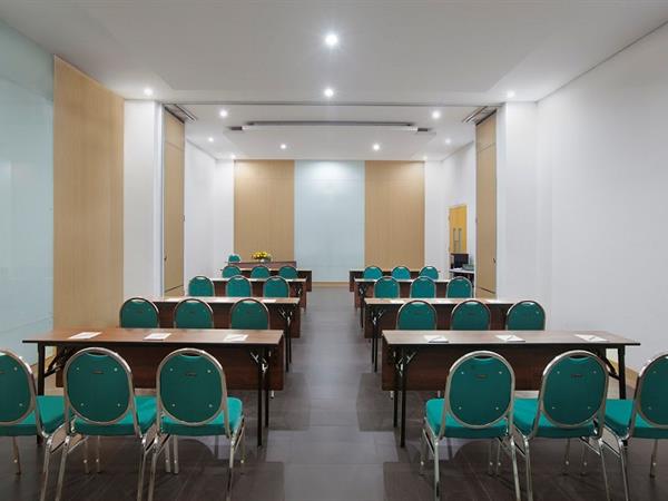 Meeting Rooms
Zest Yogyakarta