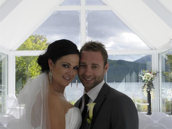 Fiordland Weddings
Distinction Te Anau Hotel & Villas