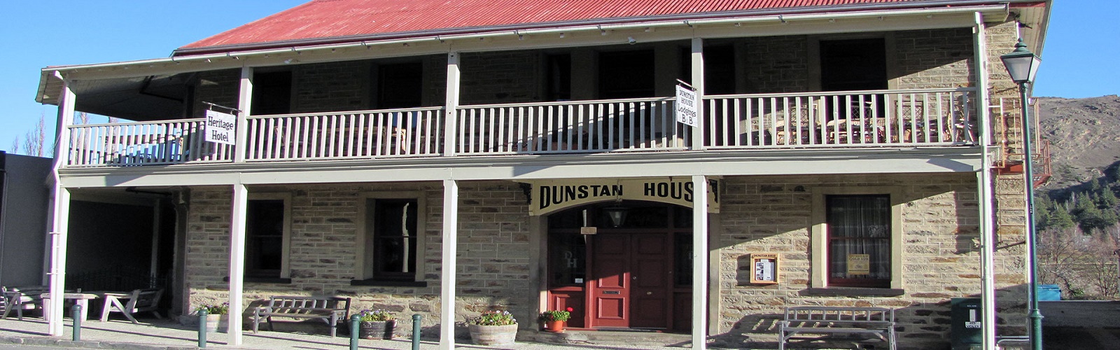 
Dunstan House & Cafe