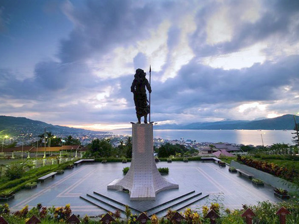 Patung Martha Christina Tiahahu
Swiss-Belhotel Ambon