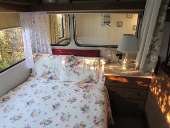 Trailer Parks For Sale >> Vintage Retro Van - Cosy Corner Holiday Park - Mount ... Trailer Parks For Sale >> Vintage Retro Van - Cosy Corner Holiday Park - Mount ...