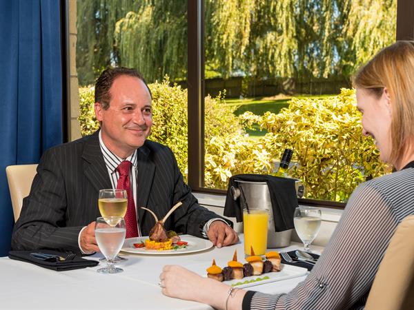 Garnett's Restaurant & Bar - Hamilton
Distinction Hamilton Hotel & Conference Centre